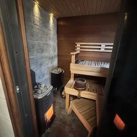 Cozy And Spacious In Kakskerta * Turku