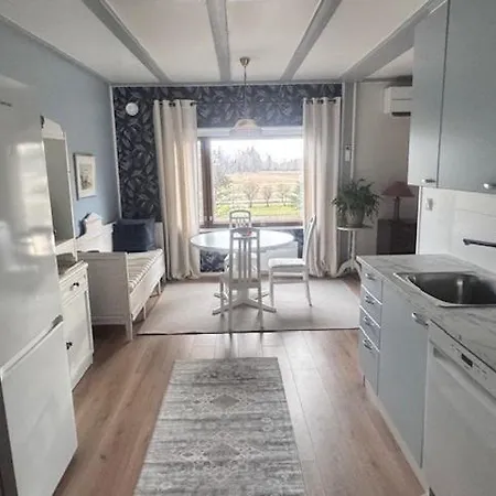 Cozy And Spacious In Kakskerta *